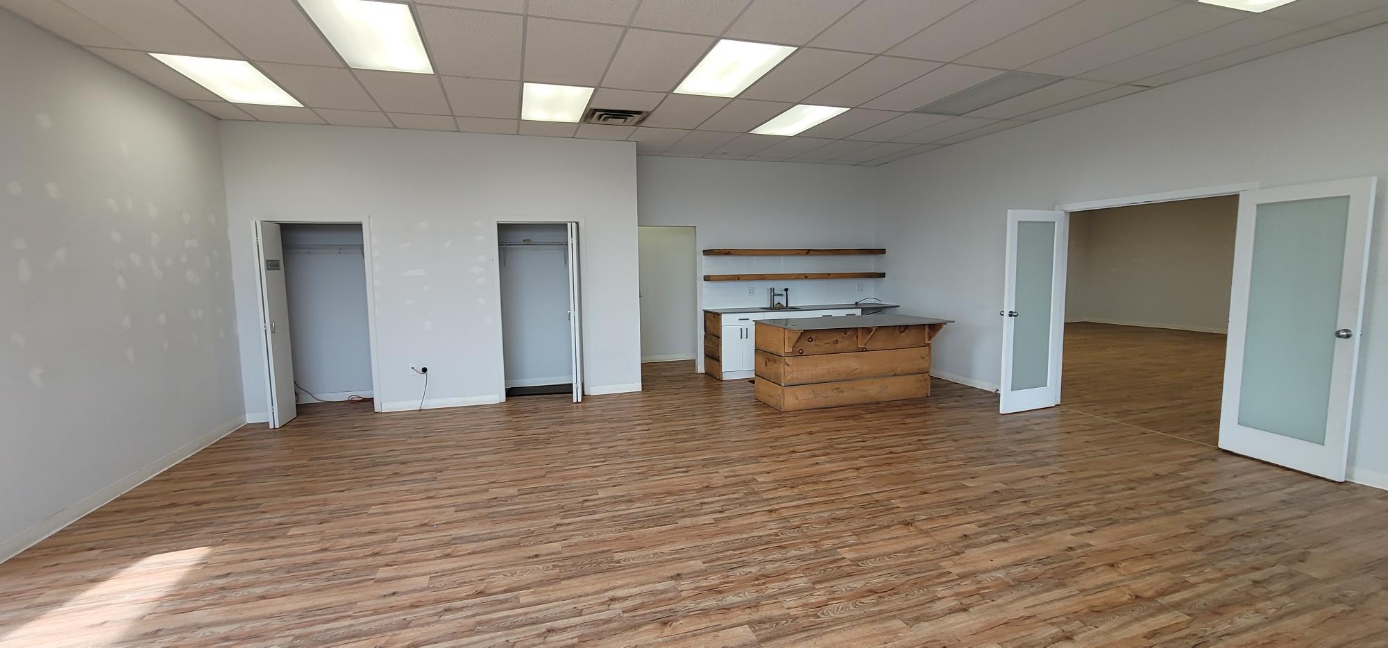 1185 Franklin Blvd, Cambridge, ON for lease Interior Photo- Image 1 of 10