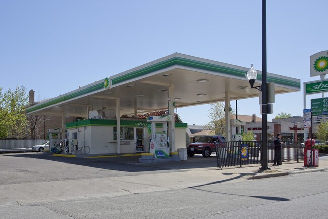 Plus de détails pour 6350 W Montrose Ave, Chicago, IL - Commerce de détail à vendre