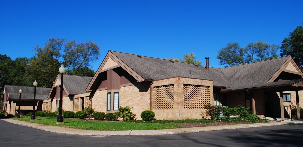 3200 W Liberty Rd, Ann Arbor, MI à louer - Photo du bâtiment - Image 2 de 4