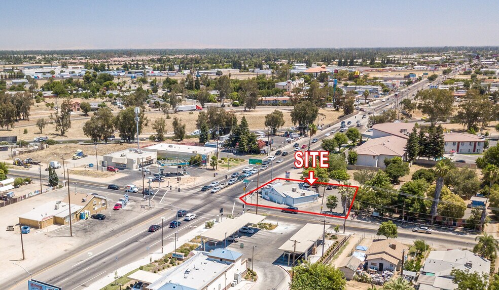 5495 W Shaw Ave, Fresno, CA for lease - Building Photo - Image 2 of 9