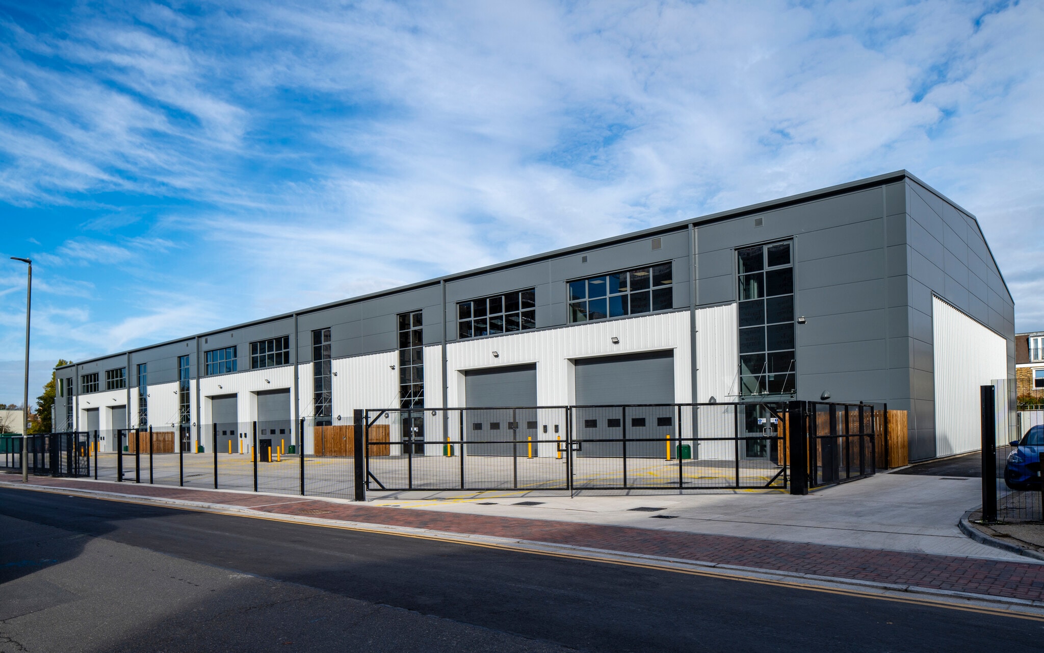 Lydden Rd, London for lease Primary Photo- Image 1 of 9