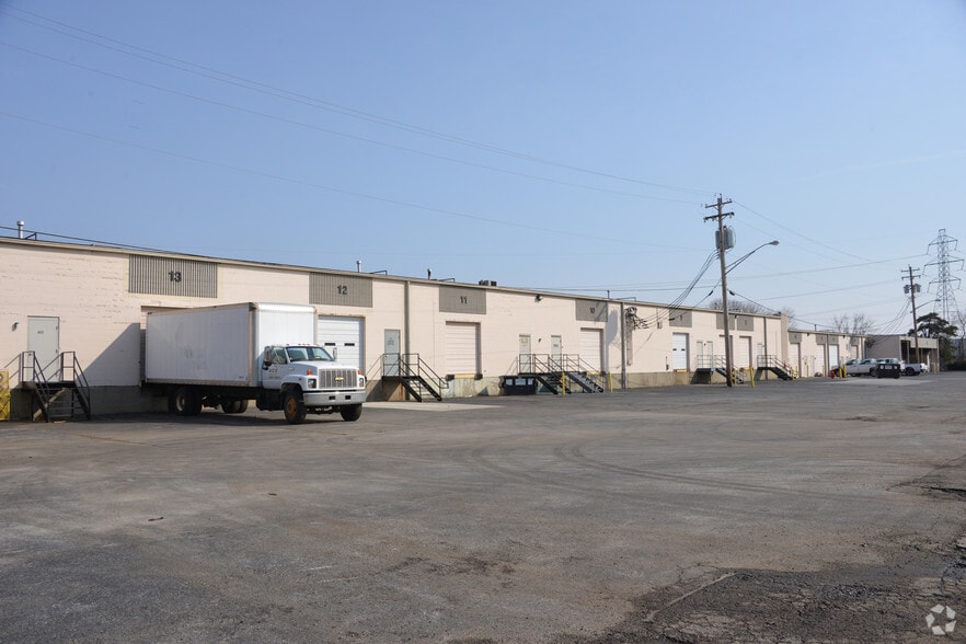 7964 Kentucky Dr, Florence, KY for lease - Building Photo - Image 2 of 4