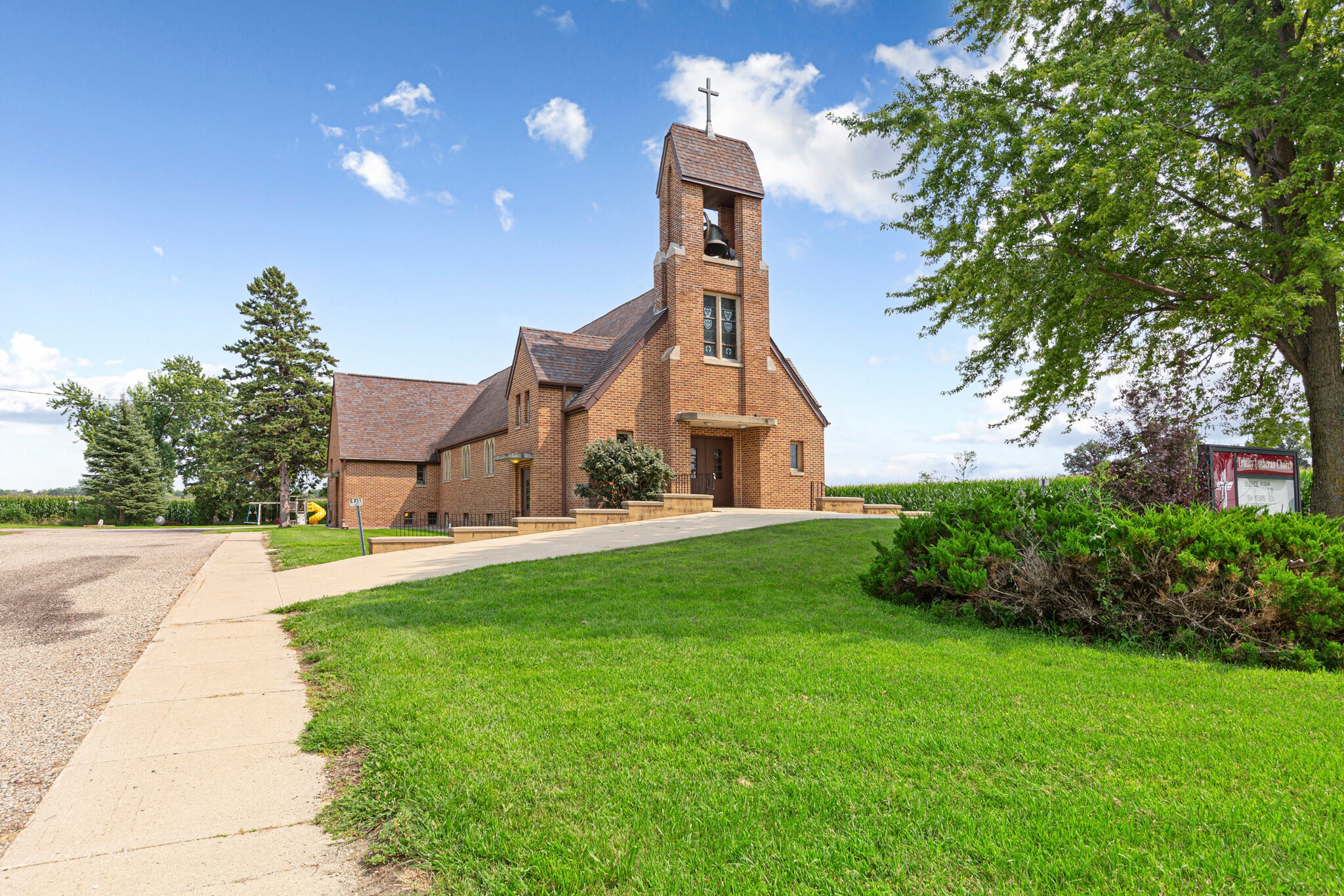 31184 W Wilton River Rd, Waseca, MN for sale Primary Photo- Image 1 of 11