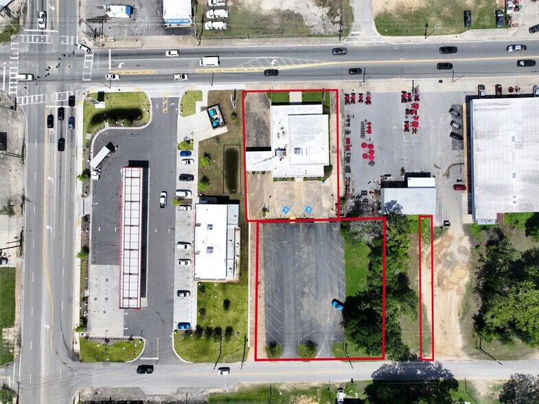 406 S Waukesha St, Bonifay, FL à vendre - Photo du bâtiment - Image 3 de 31