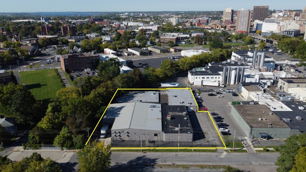 123 Larned St, Syracuse, NY à louer - Photo du bâtiment - Image 1 de 10