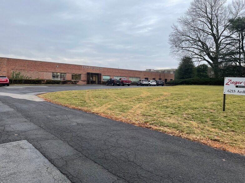 6215 Ardleigh St, Philadelphia, PA à vendre - Photo du bâtiment - Image 2 de 11