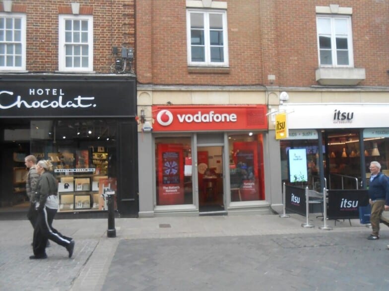 25-26 Peascod St, Windsor for lease - Building Photo - Image 1 of 3