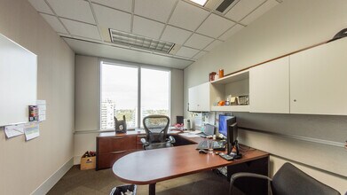 222 3rd Ave SW, Calgary, AB à louer Photo intérieure- Image 1 de 8