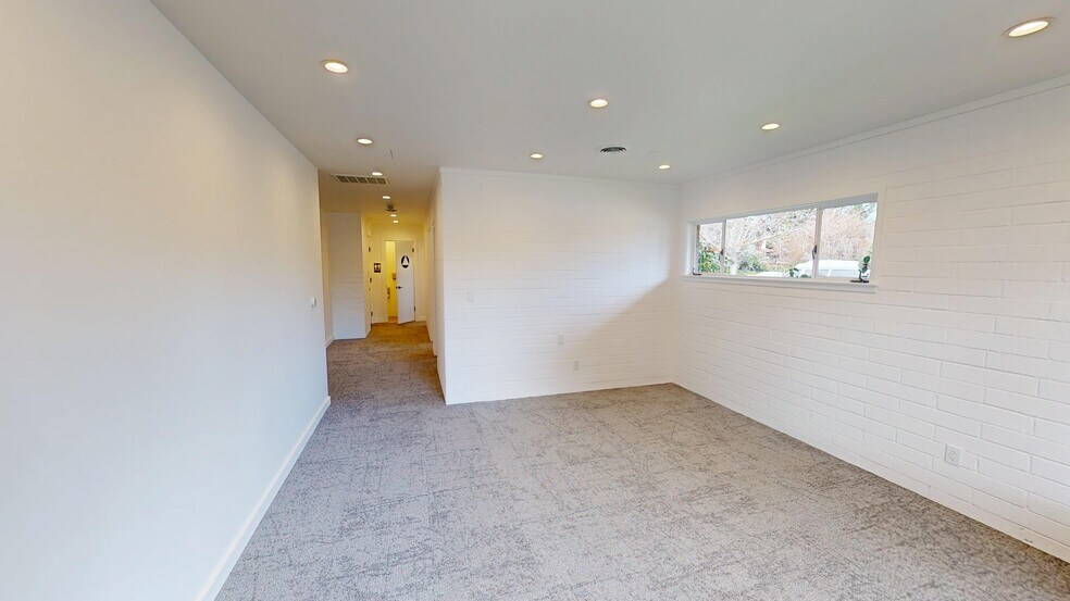 145 N California Ave, Palo Alto, CA à louer - Photo intérieure - Image 3 de 4