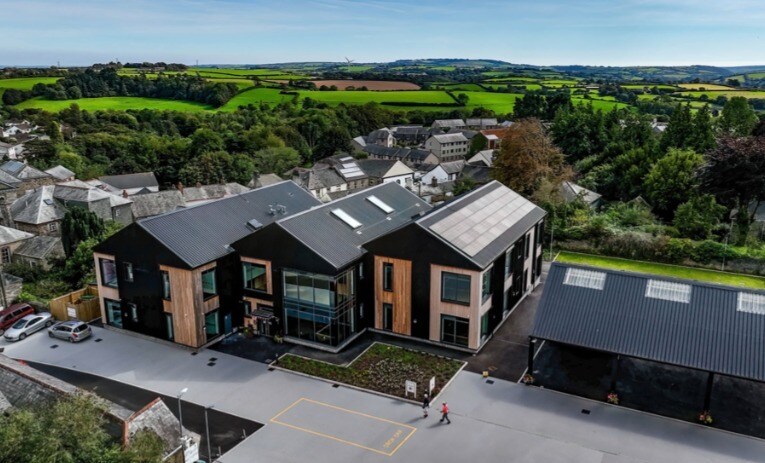 1 Barn St, Liskeard à louer - Photo du bâtiment - Image 2 de 3