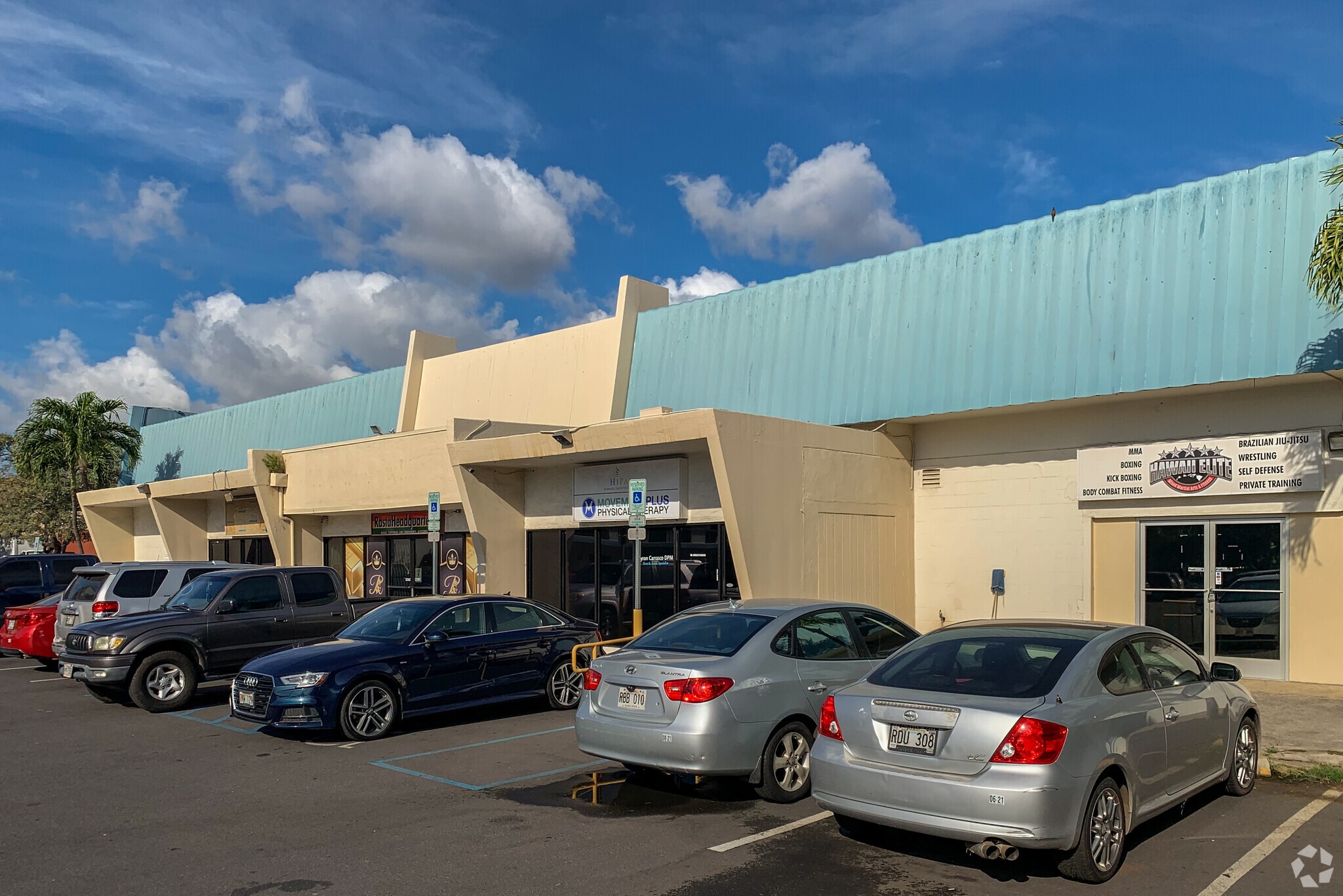 94-216 Farrington Hwy, Waipahu, HI for lease Primary Photo- Image 1 of 7