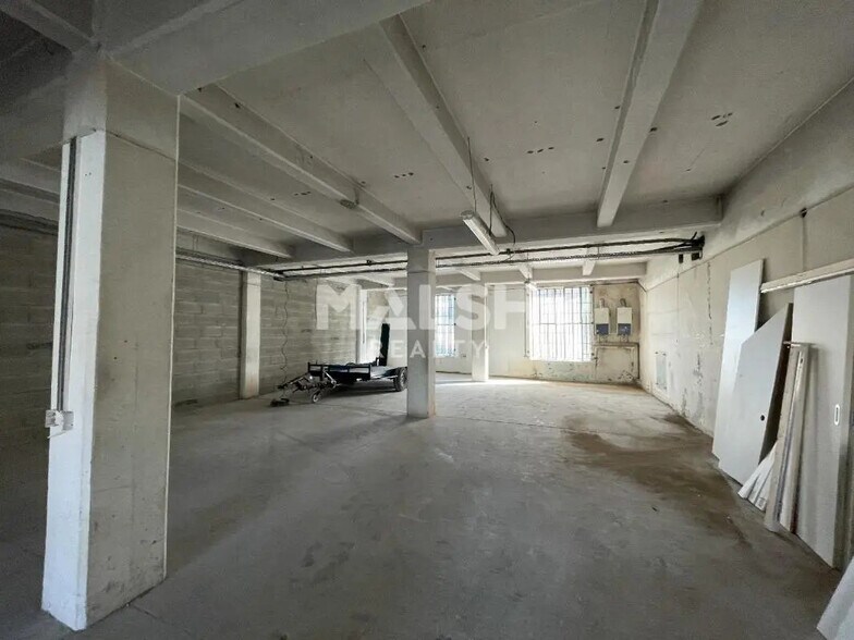 Local d'activités dans Saint-Fons à vendre - Photo du bâtiment - Image 3 de 13