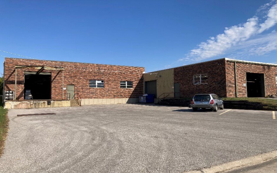 1531 Fairview Ave, Overland, MO à vendre - Photo du bâtiment - Image 2 de 3