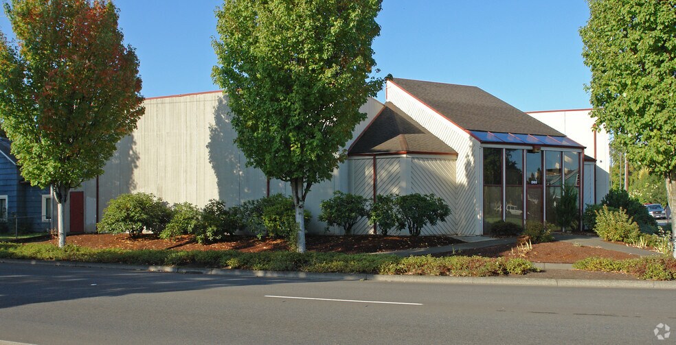 1985 Liberty St NE, Salem, OR à vendre - Photo du bâtiment - Image 2 de 4