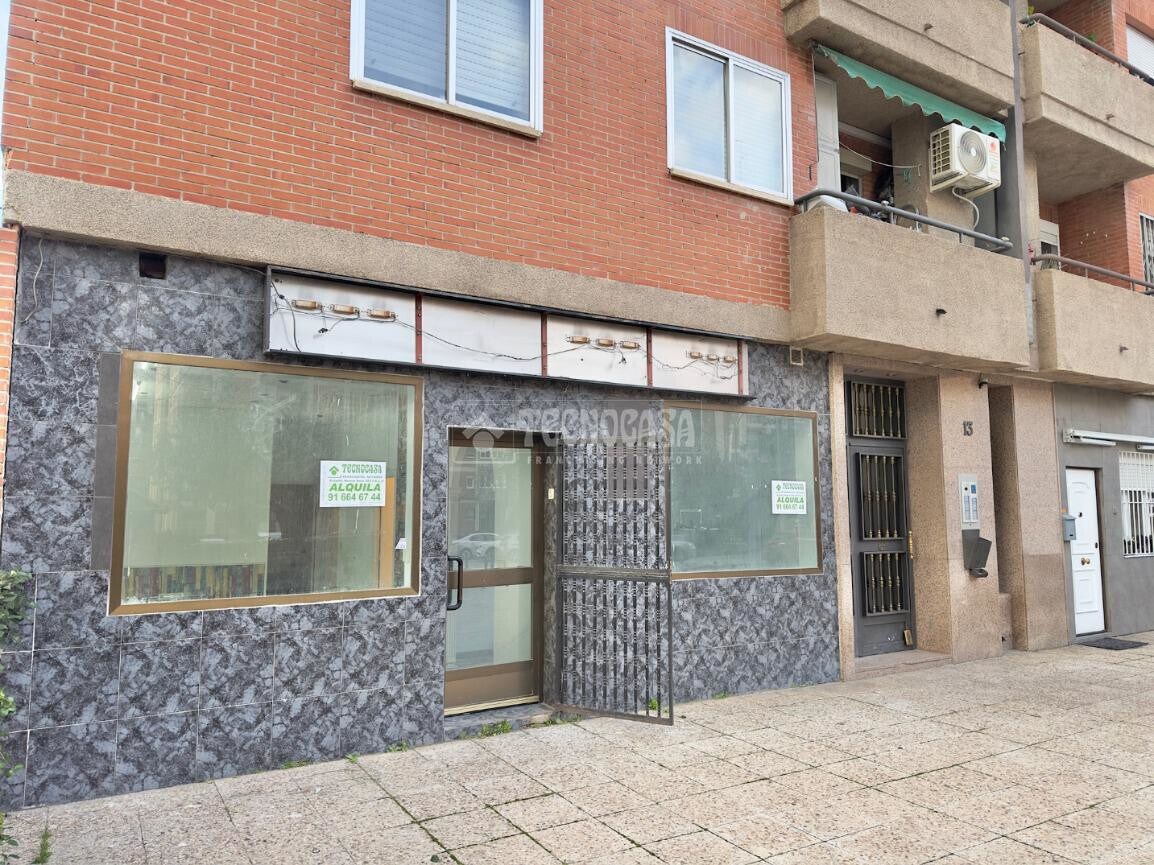 Retail in Móstoles, Madrid for lease Primary Photo- Image 1 of 3