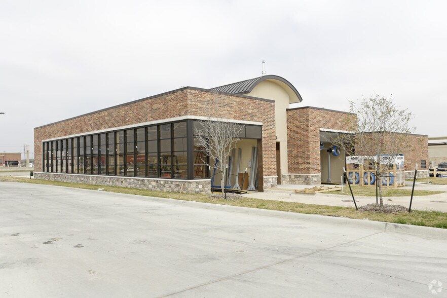 5000 Tx-121, Lewisville, TX à vendre - Photo du bâtiment - Image 3 de 4