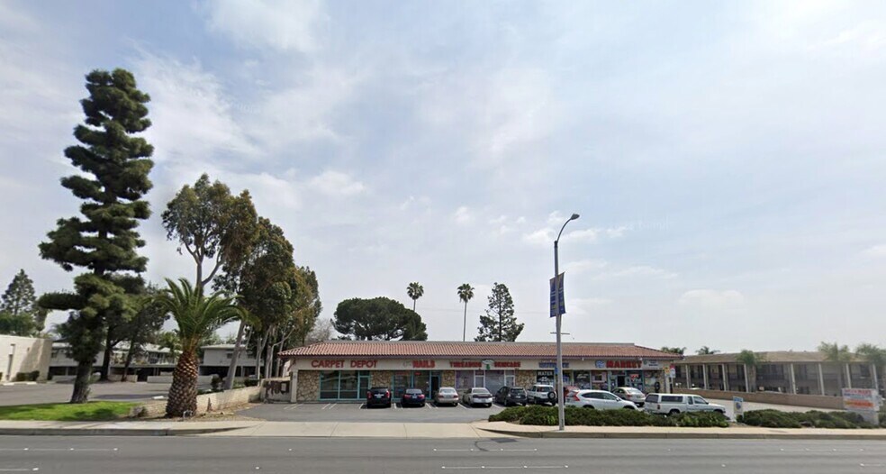 670 N Mountain Ave, Upland, CA for lease - Primary Photo - Image 1 of 1