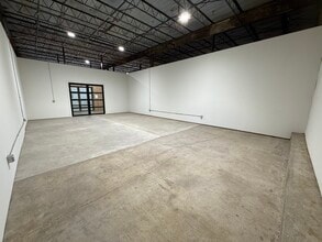 600 S 1st St, Rogers, AR for lease Interior Photo- Image 1 of 2