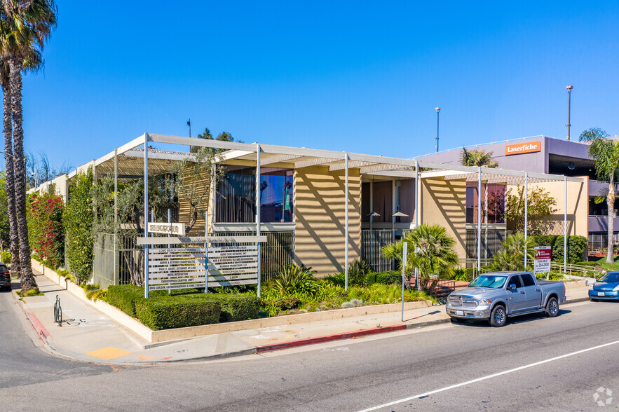 3505 Long Beach Blvd, Long Beach, CA for lease - Primary Photo - Image 1 of 10