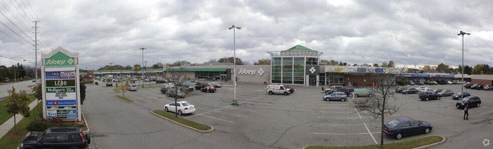 2458 Dundas St W, Mississauga, ON à vendre - Photo principale - Image 1 de 1