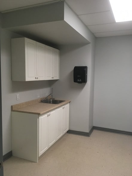 2601 Matheson Blvd E, Mississauga, ON for lease - Interior Photo - Image 3 of 19