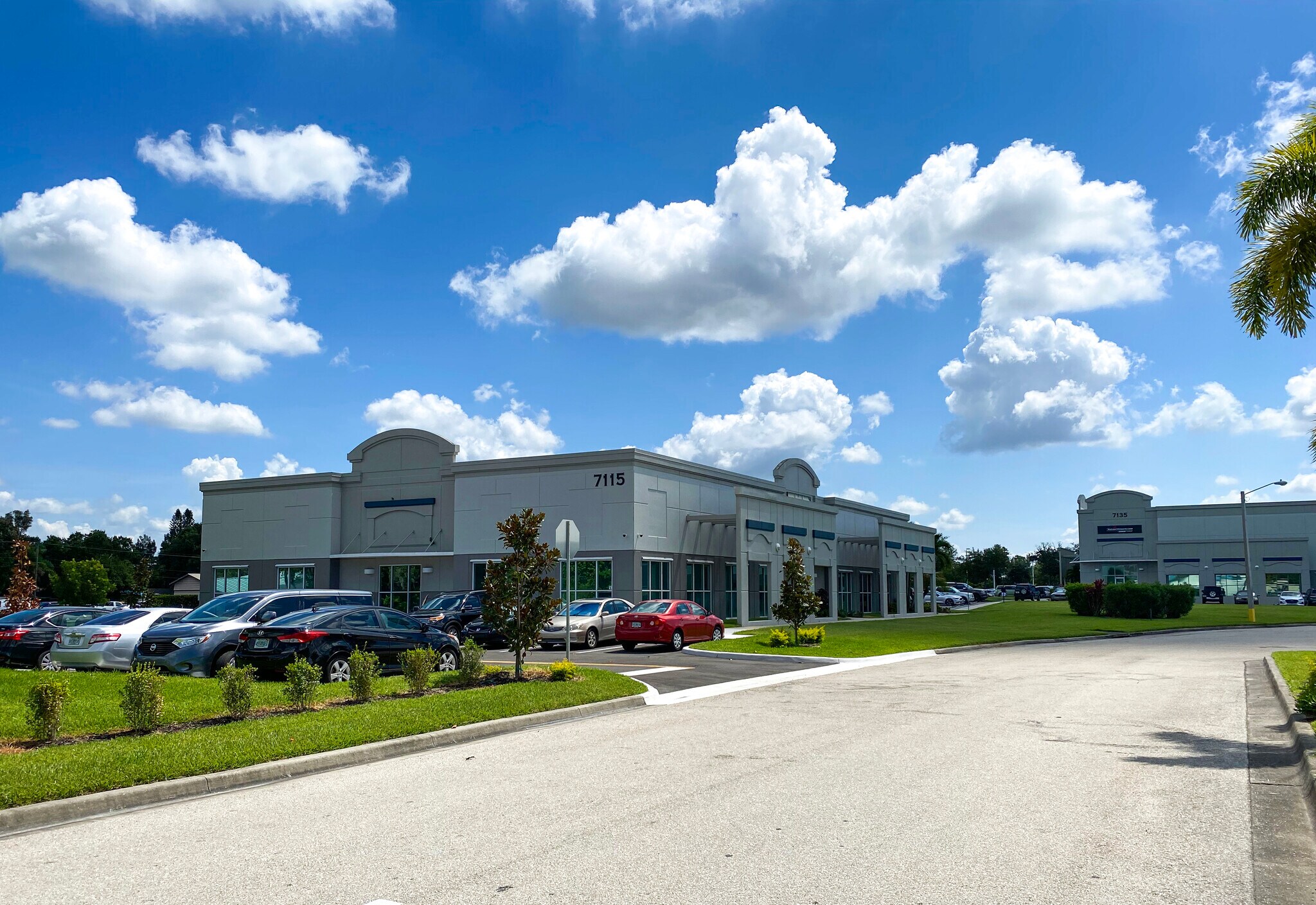 7115 16th St E, Sarasota, FL à louer Photo principale- Image 1 de 10