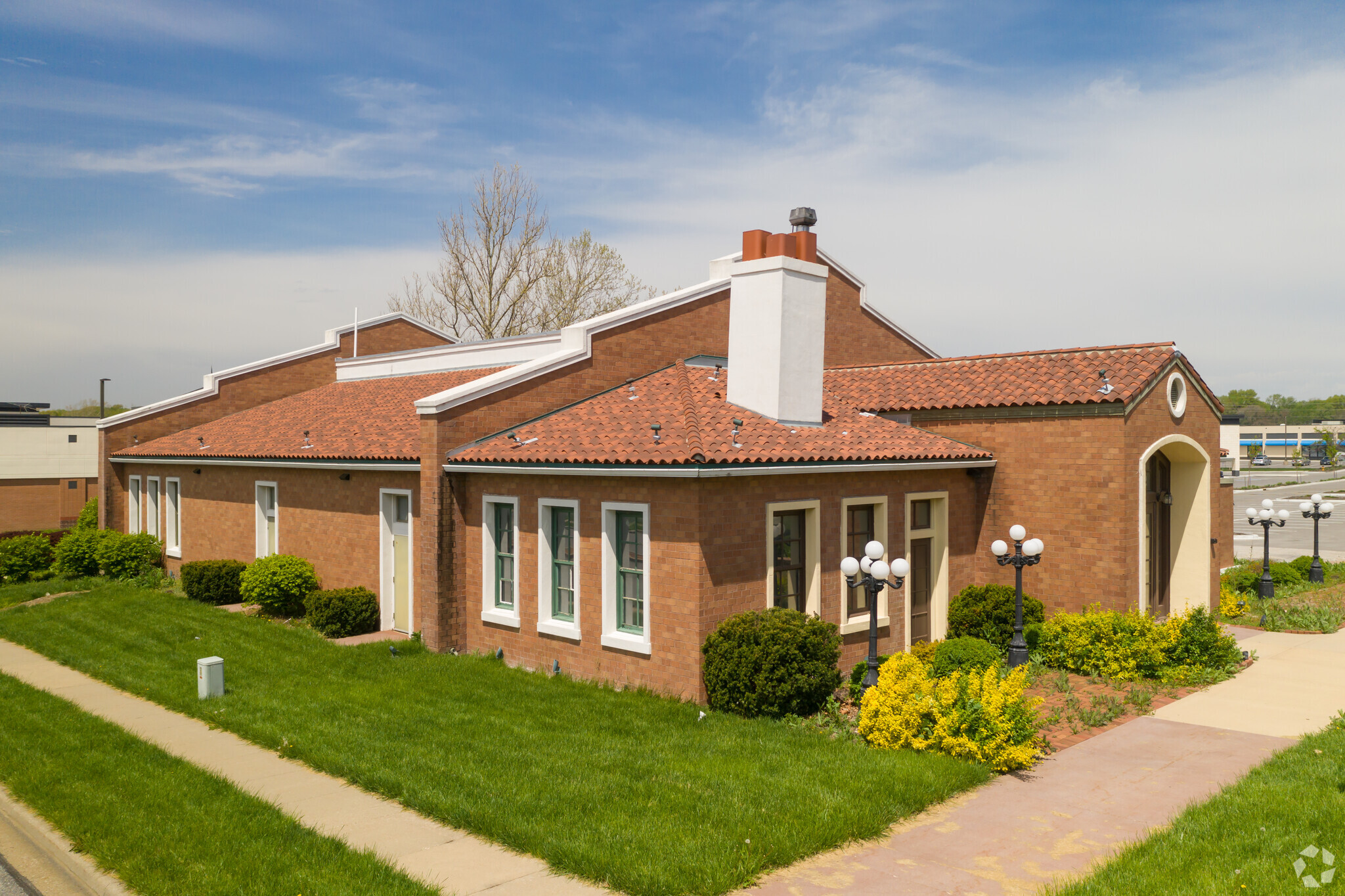 9292 Metcalf Ave, Overland Park, KS for sale Primary Photo- Image 1 of 1