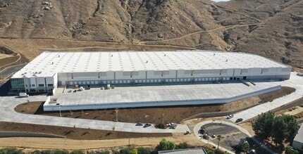 750 Marlborough Ave, Riverside, CA for lease Building Photo- Image 2 of 4