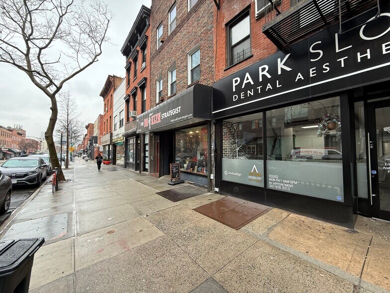 333 Court St, Brooklyn, NY à louer - Photo du bâtiment - Image 2 de 8