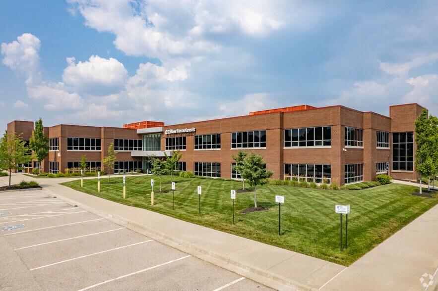 10975 El Monte St, Overland Park, KS à louer - Photo principale - Image 3 de 9