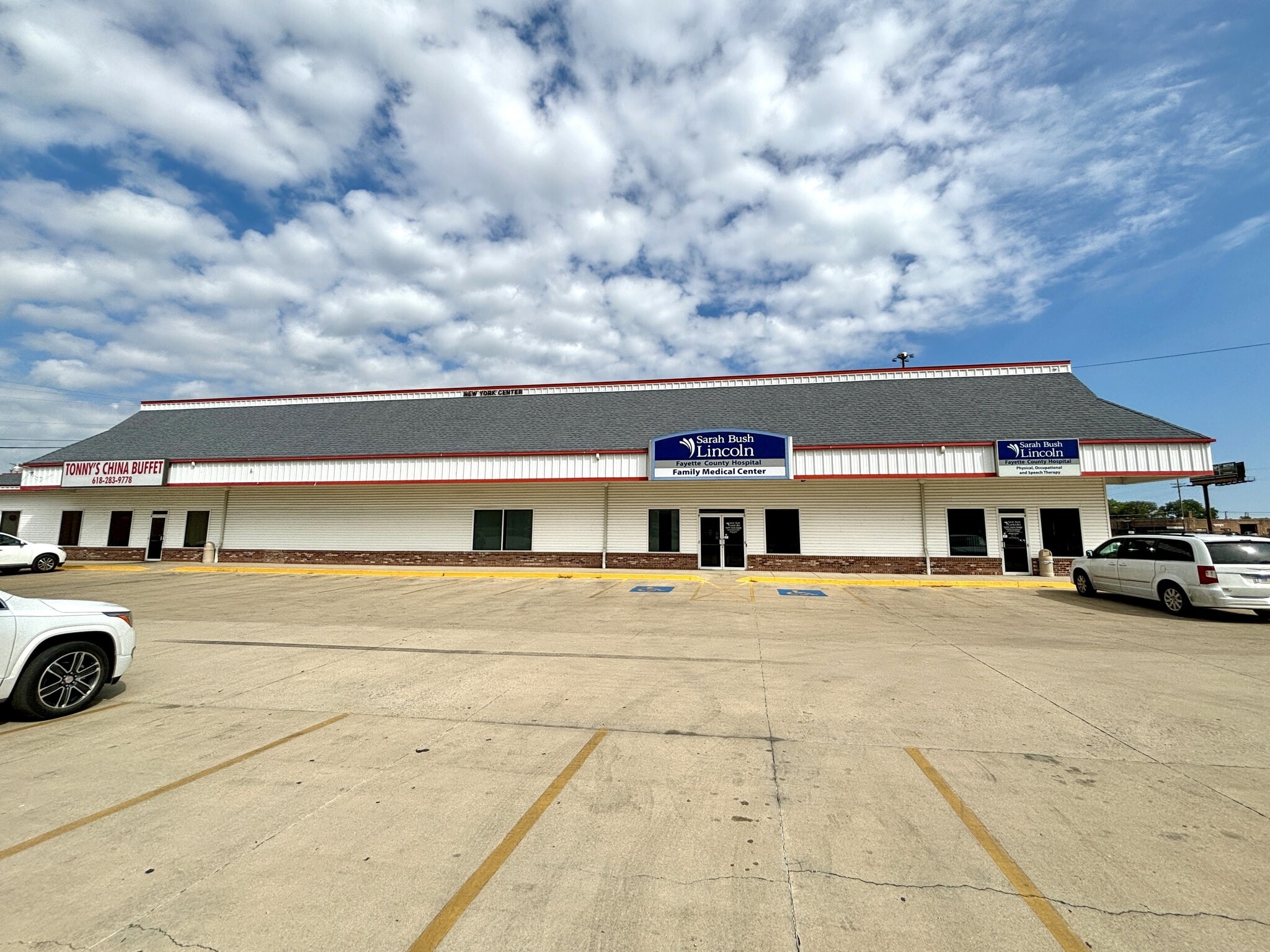 825 New York Dr, Vandalia, IL for lease Primary Photo- Image 1 of 49