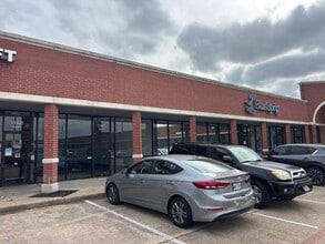 11925 Southwest Fwy, Stafford, TX for lease Building Photo- Image 1 of 10