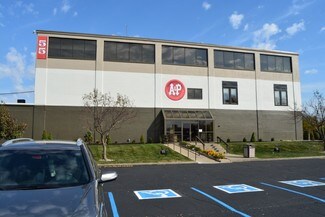 Plus de détails pour 55 S State Ave, Indianapolis, IN - Plusieurs types d'espaces à louer