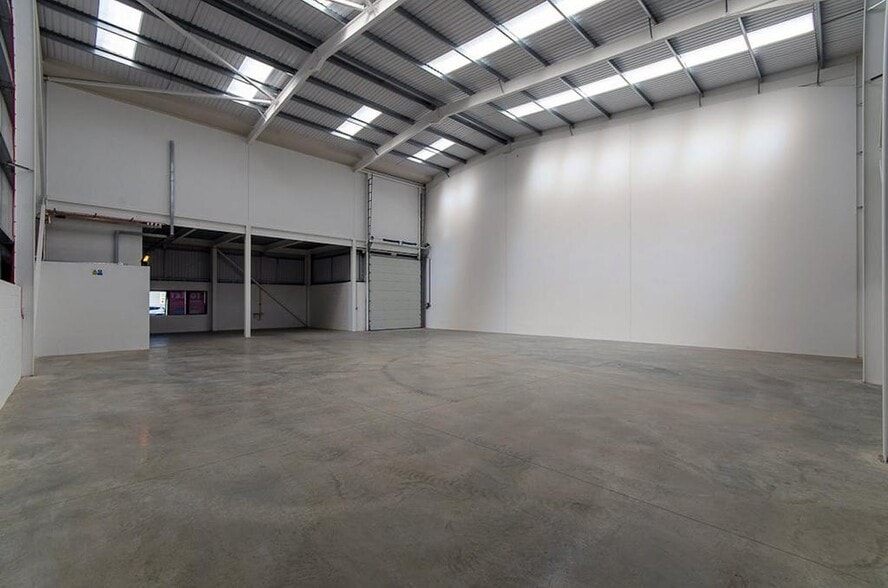 9 Portfield Rd, Portsmouth for lease - Building Photo - Image 3 of 27