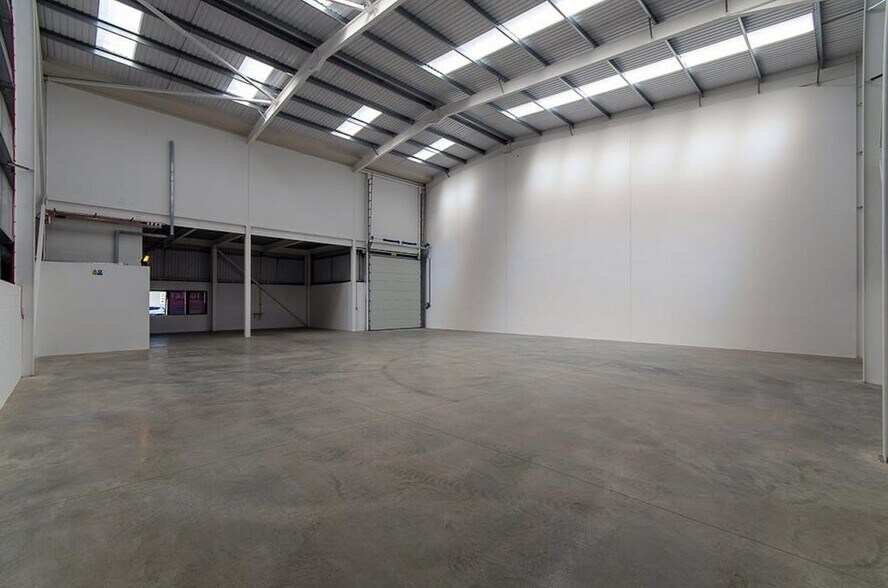 9 Portfield Rd, Portsmouth à louer - Photo du bâtiment - Image 3 de 27