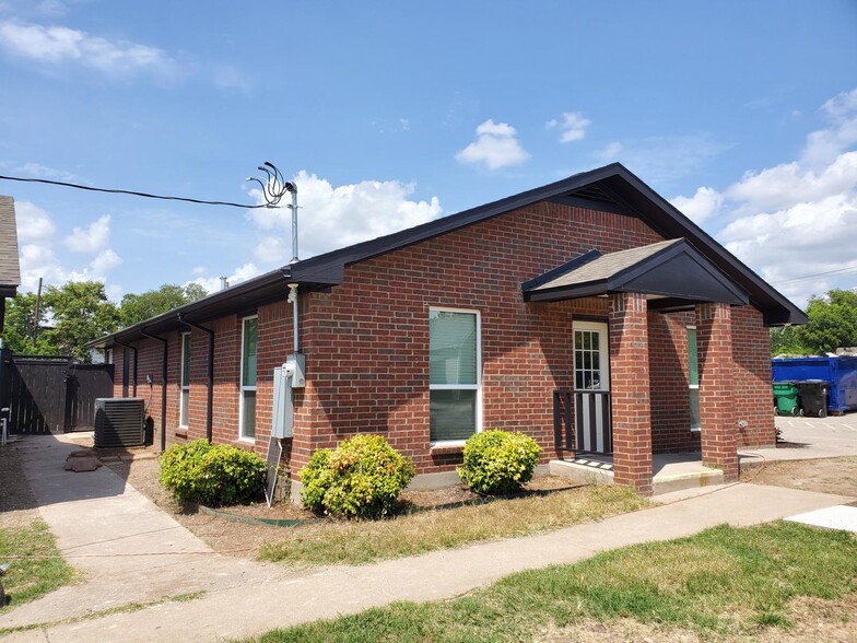 7042 Ash St, Frisco, TX for lease - Primary Photo - Image 1 of 15