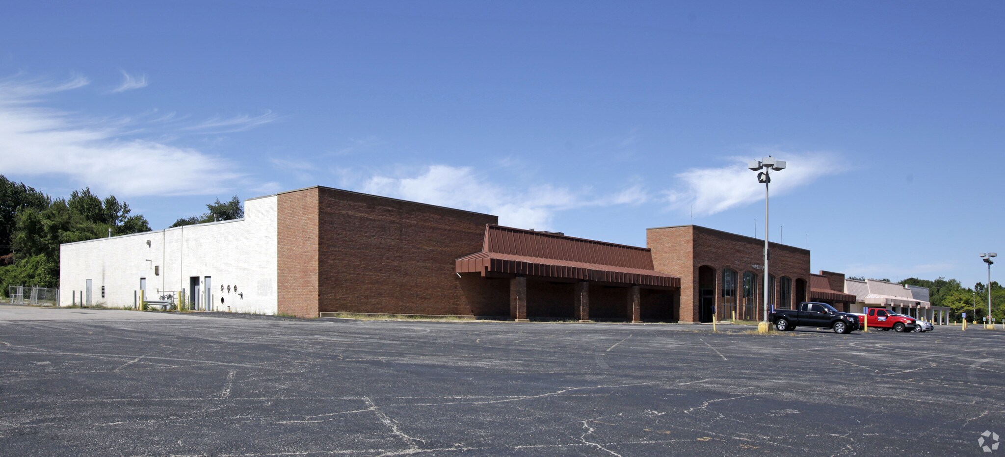10223 Lewis And Clark Blvd, Saint Louis, MO for lease Primary Photo- Image 1 of 15