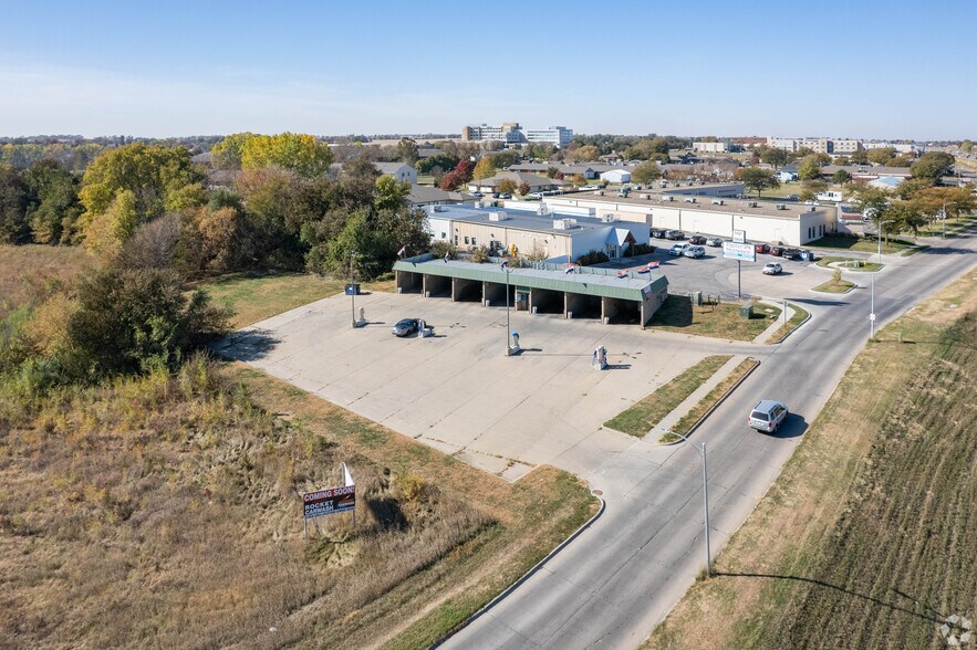 713 Olson Dr, Papillion, NE à vendre - Aérien - Image 2 de 2