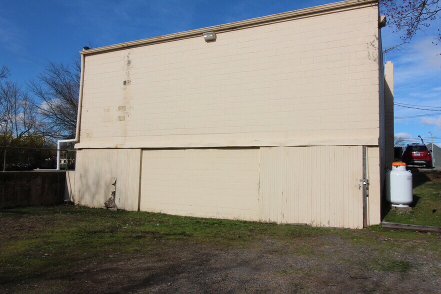 44 Route 31, Flemington, NJ à louer - Photo du bâtiment - Image 1 de 1