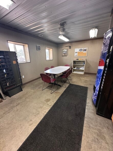 5055 Edgefield Rd, Trenton, SC for sale - Building Photo - Image 3 of 22