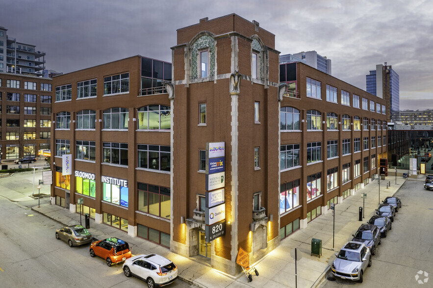 820 N Orleans St, Chicago, IL for lease - Building Photo - Image 1 of 18