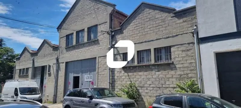 Flex in Montreuil for sale - Building Photo - Image 2 of 8