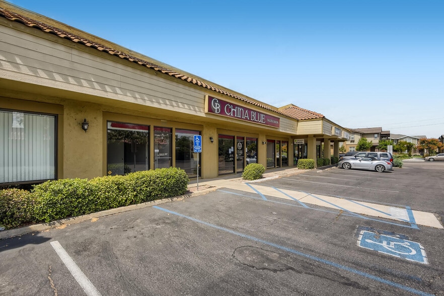 1735 Main St, Ramona, CA à louer - Photo du bâtiment - Image 2 de 28