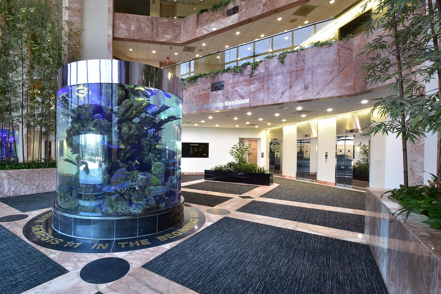 6000 Lombardo Center, Seven Hills, OH for lease - Building Photo - Image 2 of 10