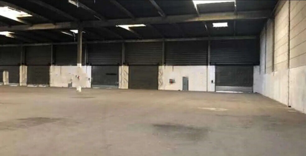 Industrial in Le Petit-Quevilly for lease - Building Photo - Image 2 of 17