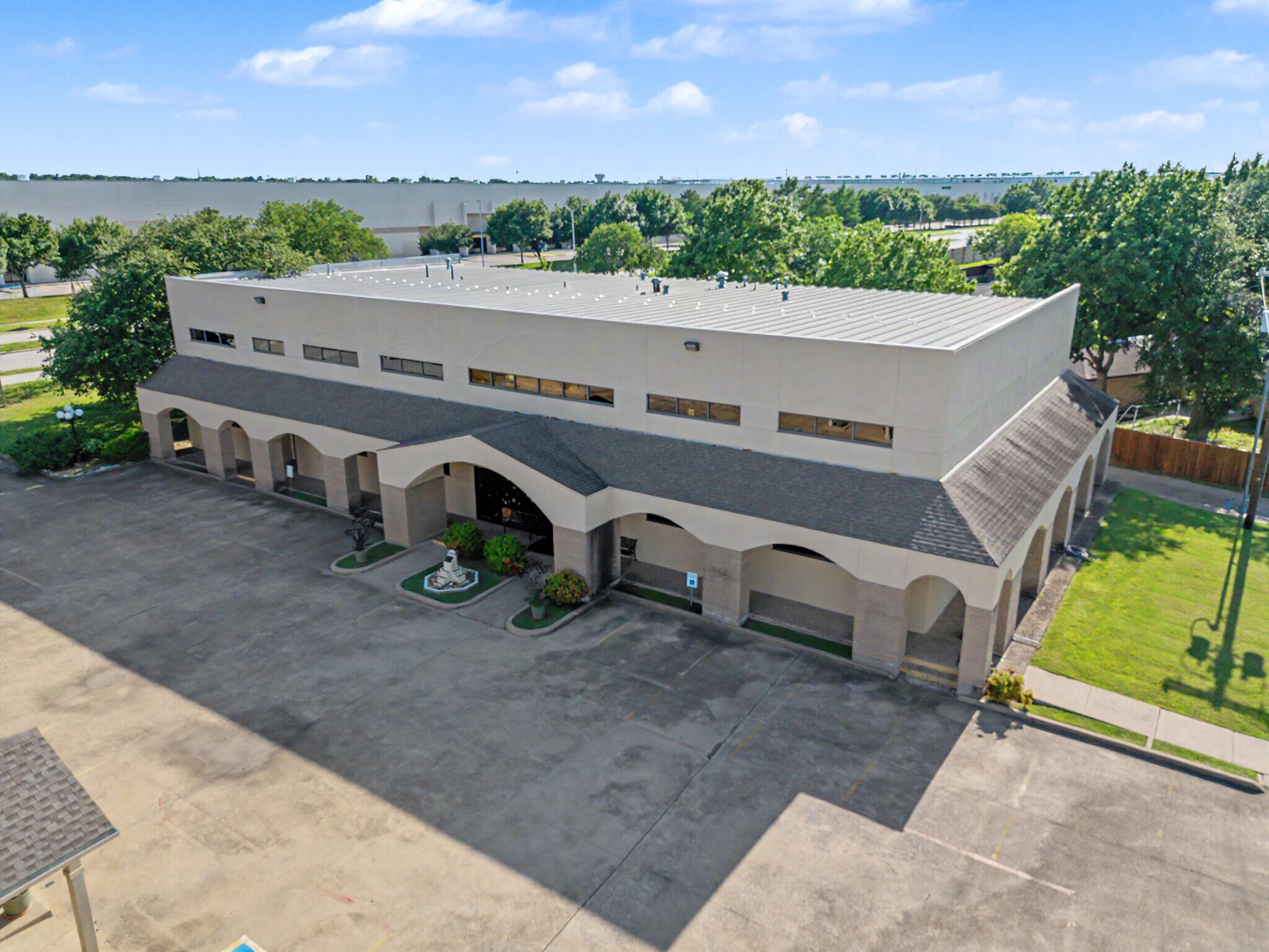 2111 Skyline Dr, Mesquite, TX à vendre Photo du bâtiment- Image 1 de 13