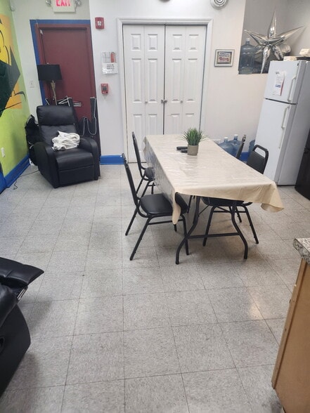 109 Park St, Orange, NJ for lease - Building Photo - Image 3 of 16