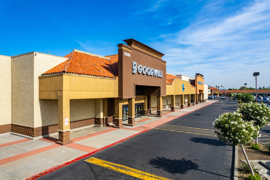 5080 W Olive Ave, Glendale, AZ à louer - Photo du bâtiment - Image 2 de 9