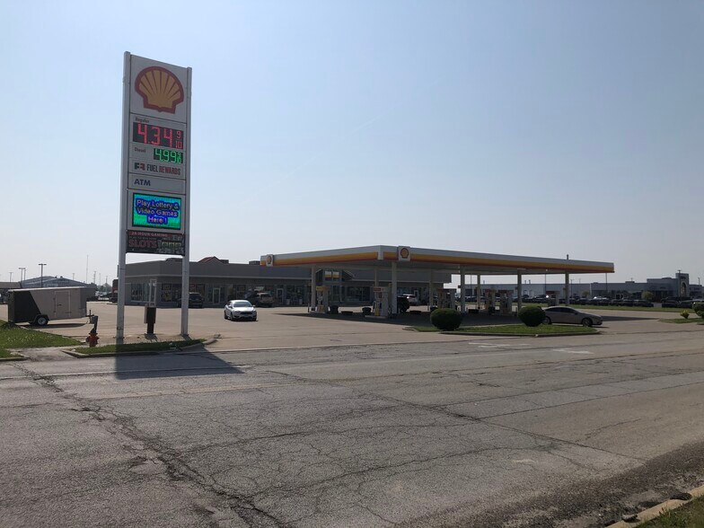 1910 W Reynolds St, Pontiac, IL à louer - Photo du bâtiment - Image 3 de 4