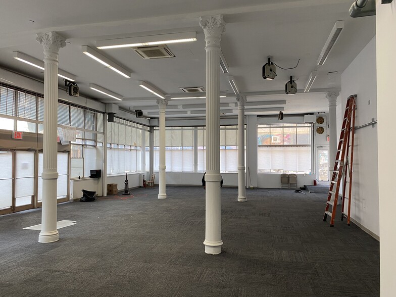 1013 Broadway, Brooklyn, NY for lease - Interior Photo - Image 2 of 6